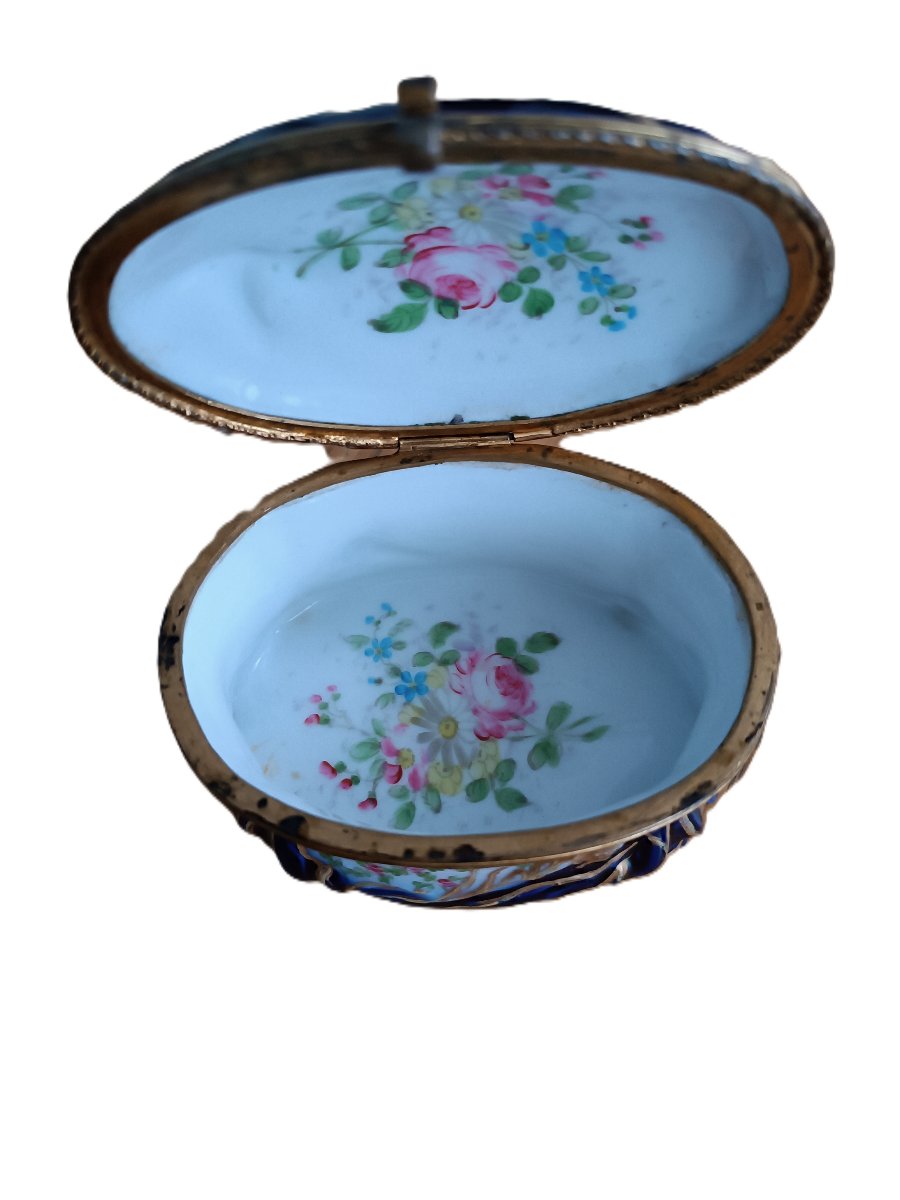 Sèvres Porcelain Box -photo-5