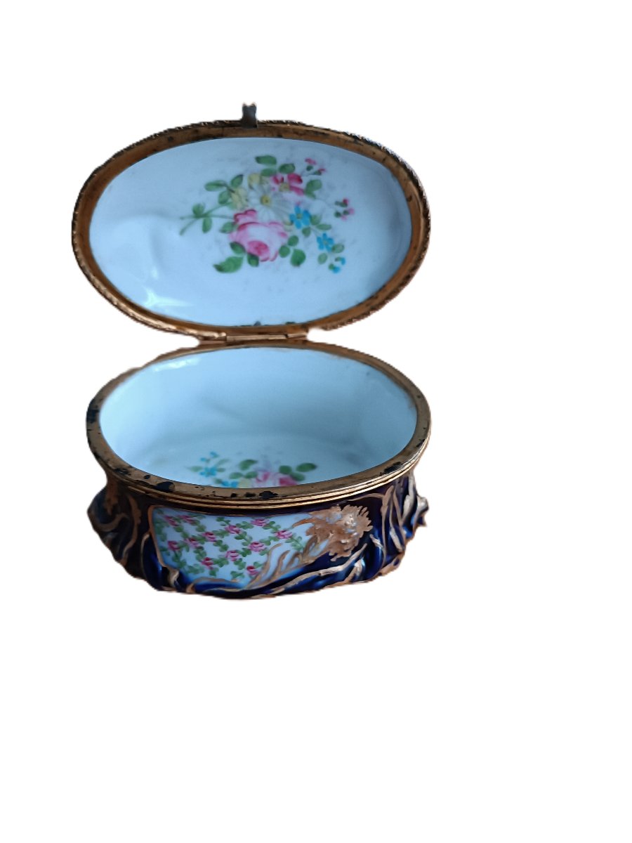 Sèvres Porcelain Box -photo-6