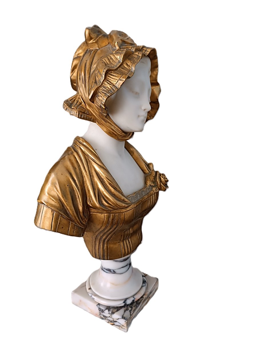 Large Bust In Gilded Bronze And Alabaster -photo-3