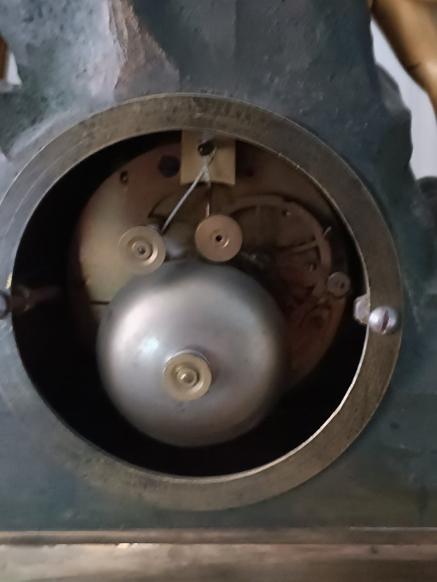 Explorer-themed Pendulum -photo-1