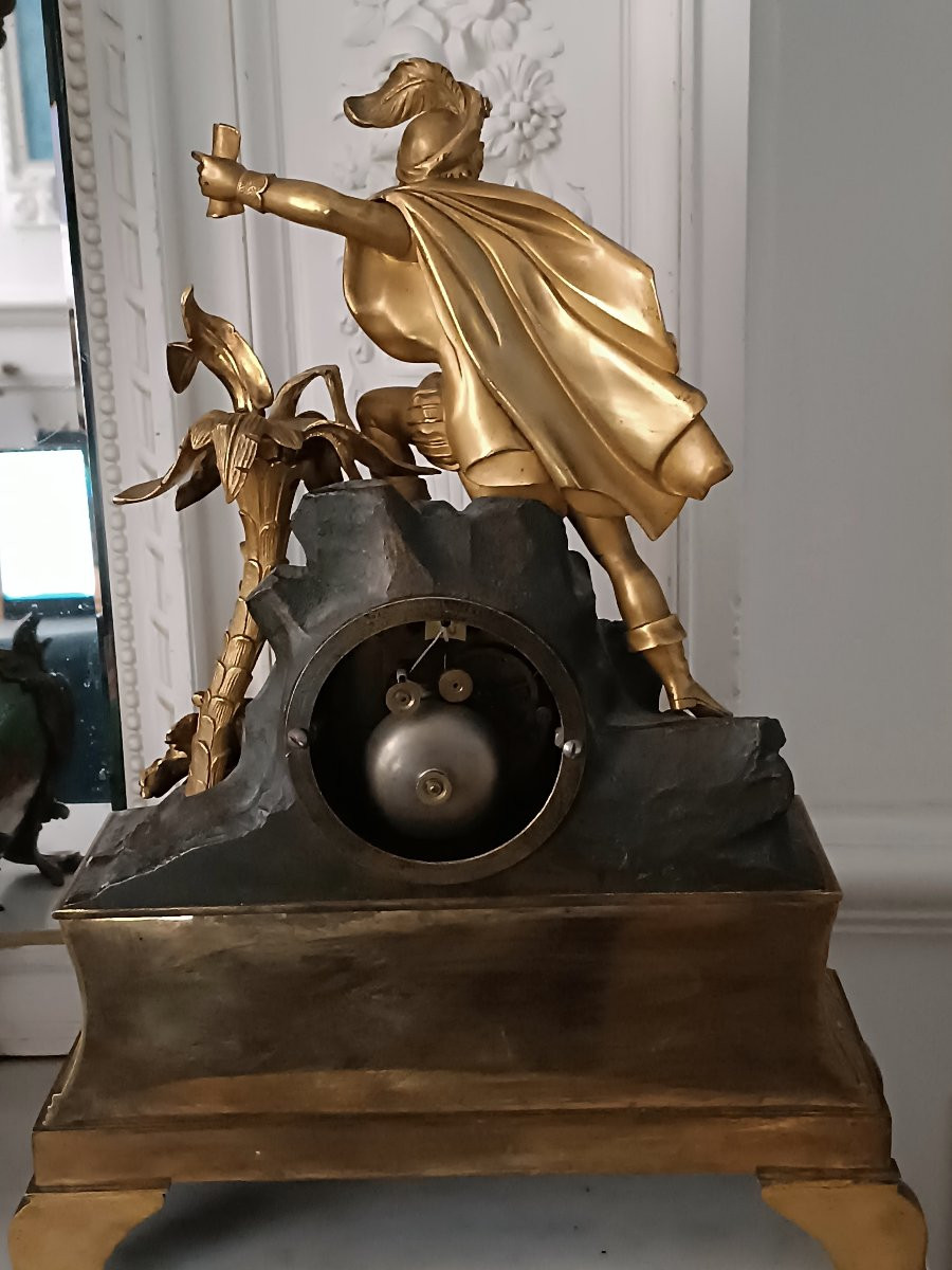 Explorer-themed Pendulum -photo-3