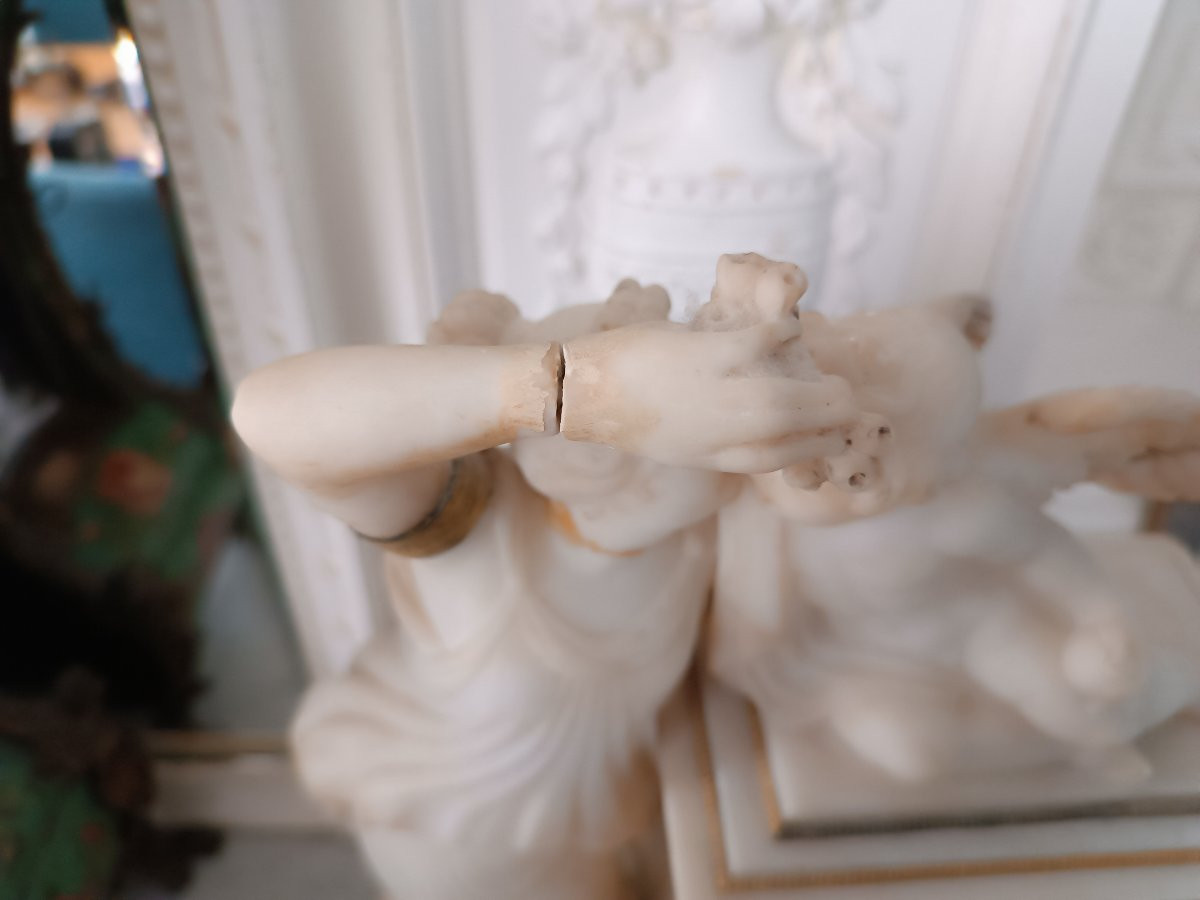 Pendule  en albâtre à sonnerie des quarts .-photo-2