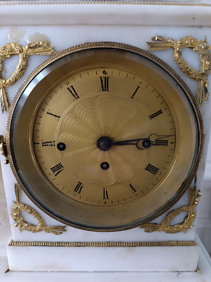 Pendule  en albâtre à sonnerie des quarts .-photo-5