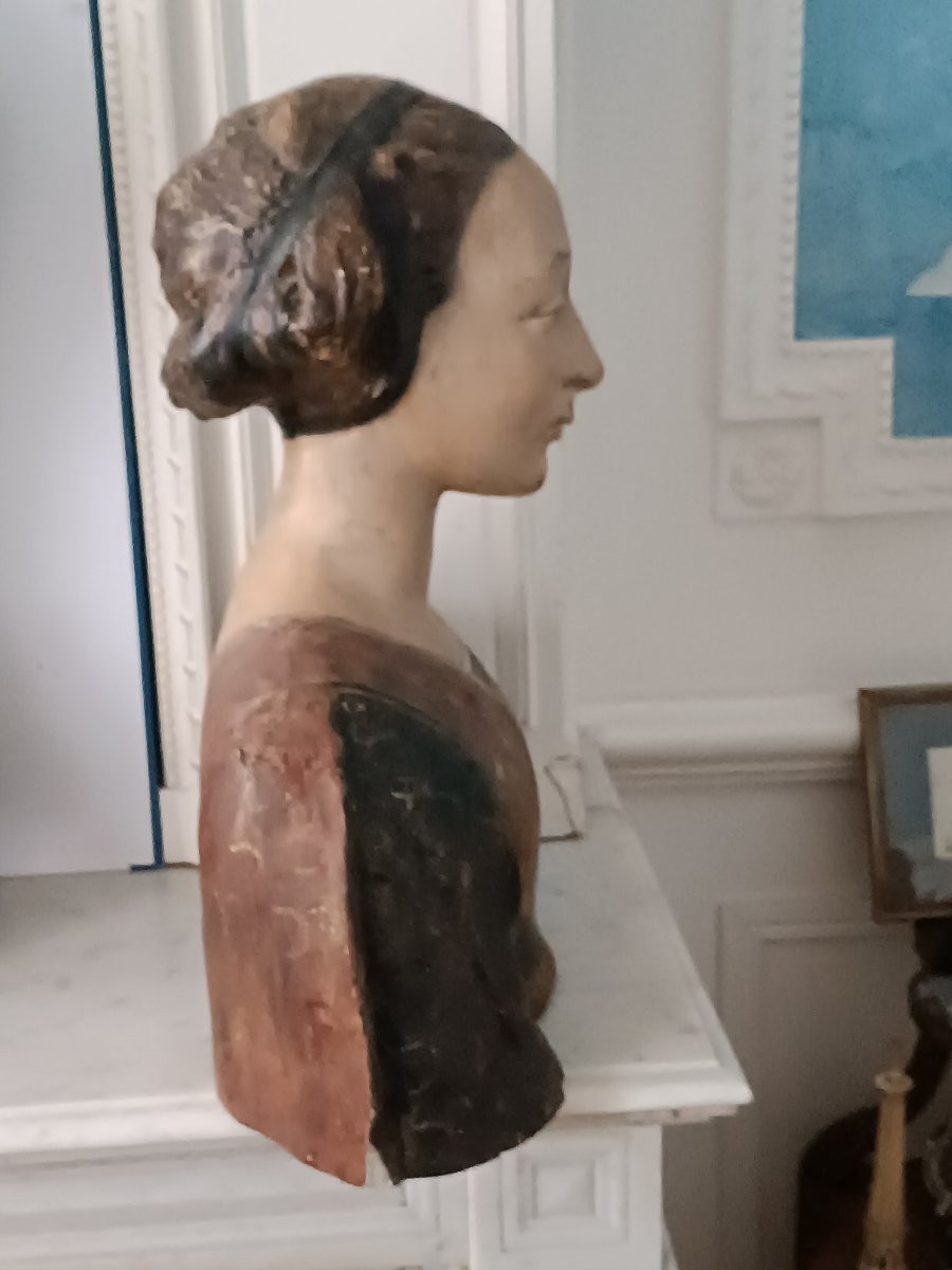 Large Bust Of A Florentine Woman -photo-1