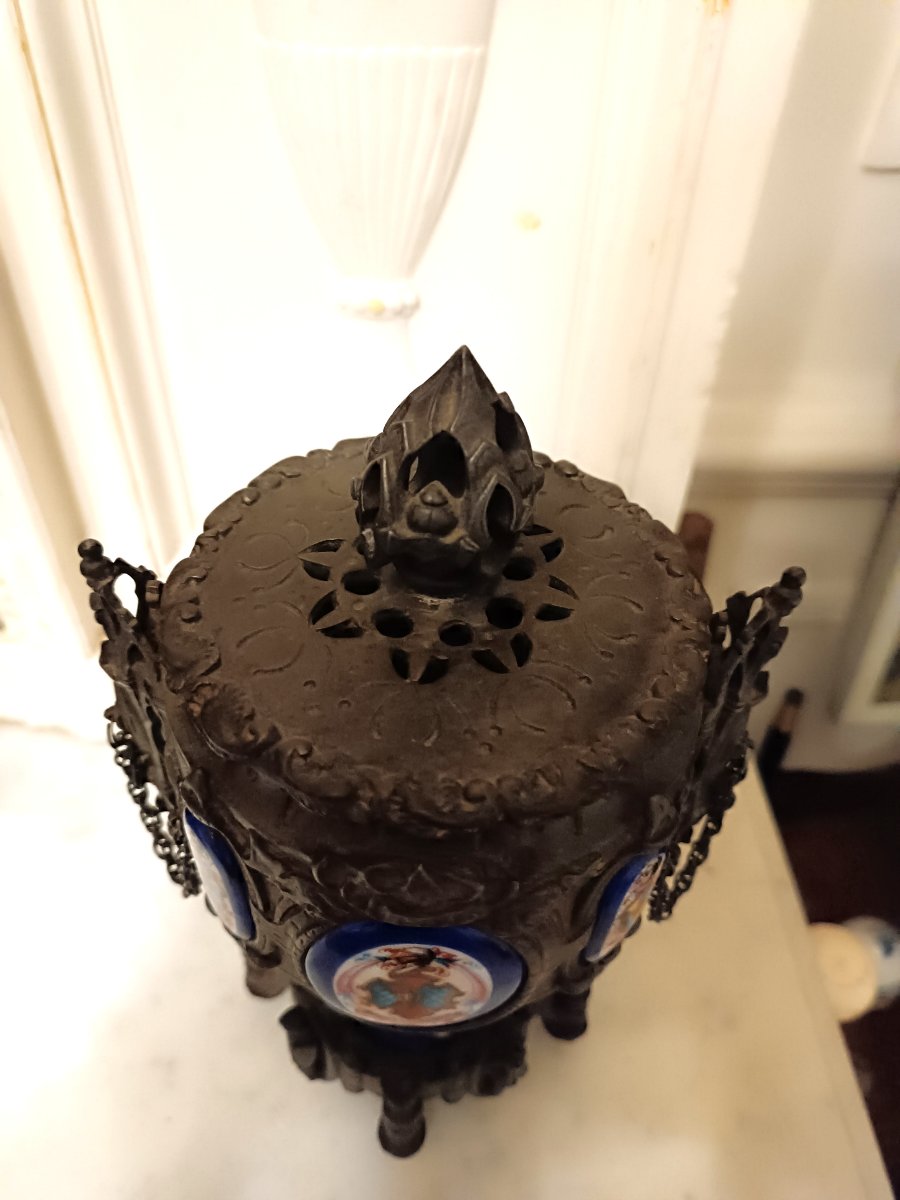 Napoleon III Perfume Burner In Cast Iron And Porcelain.-photo-2