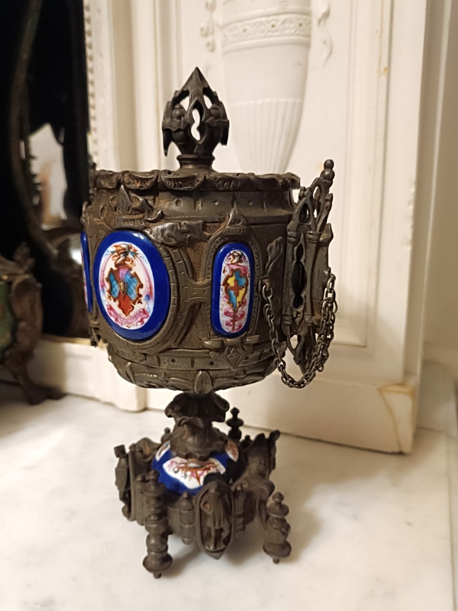 Napoleon III Perfume Burner In Cast Iron And Porcelain.-photo-3