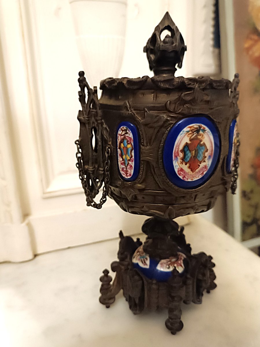 Napoleon III Perfume Burner In Cast Iron And Porcelain.-photo-4