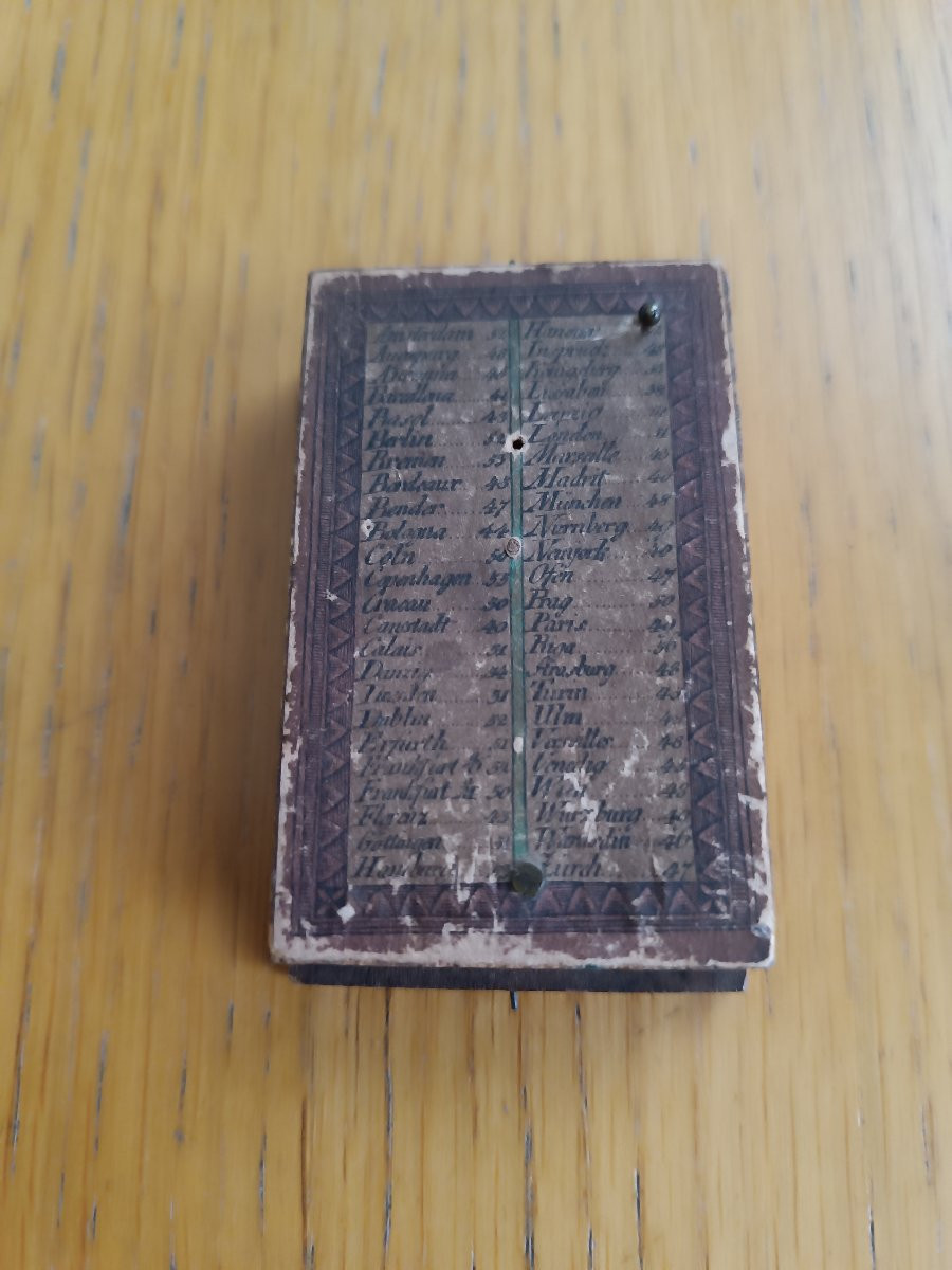 Wooden Sundial -photo-1