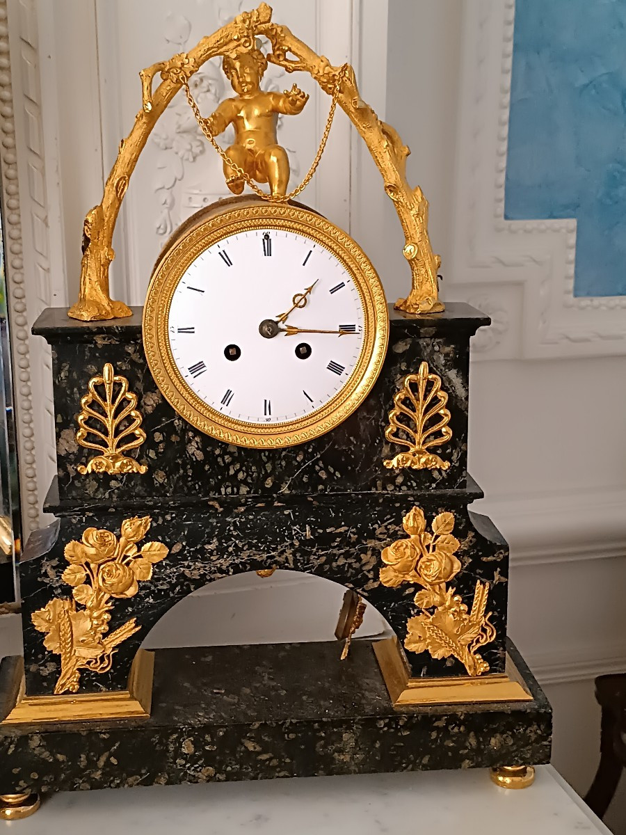 Grande pendule portique 