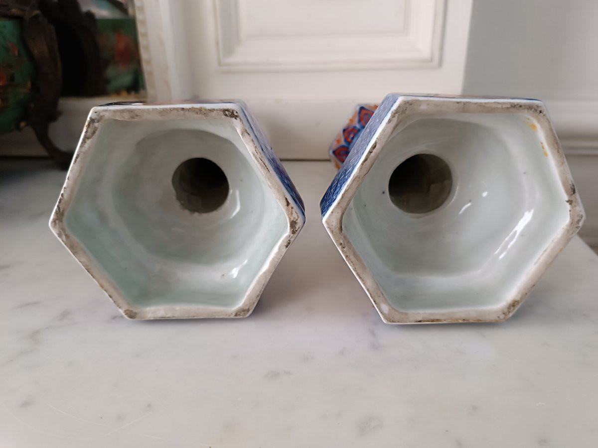 Paire de bougeoirs en porcelaine Imari-photo-1