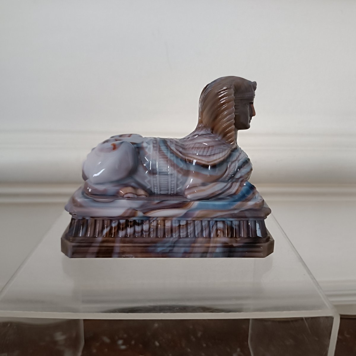 Sphinx en opaline de Portieux