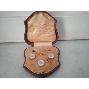 Coffret 3 Boutons De Col , De Jabot En Or 9 Carats 