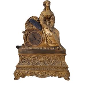 Pendule en bronze doré