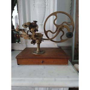 Machine d 'horloger à arrondir 