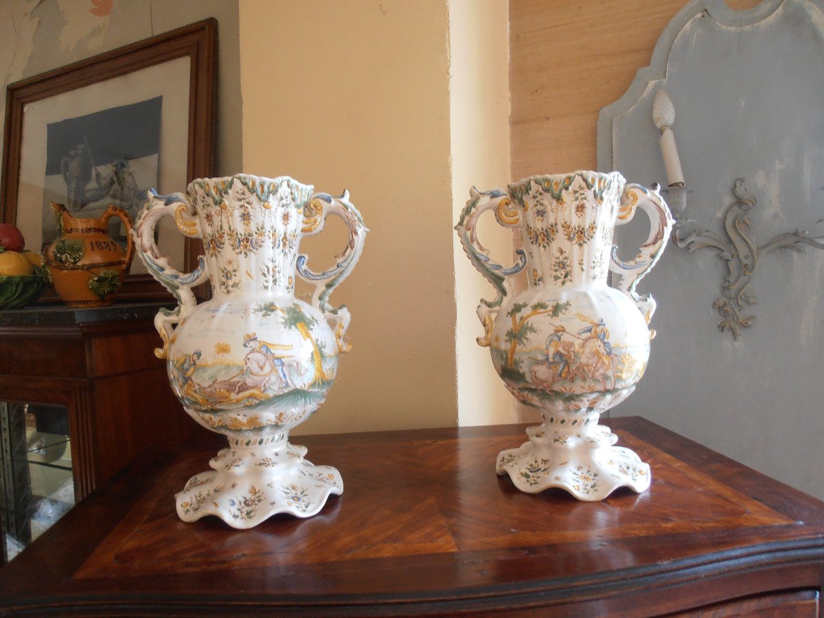 Paire De Vases 