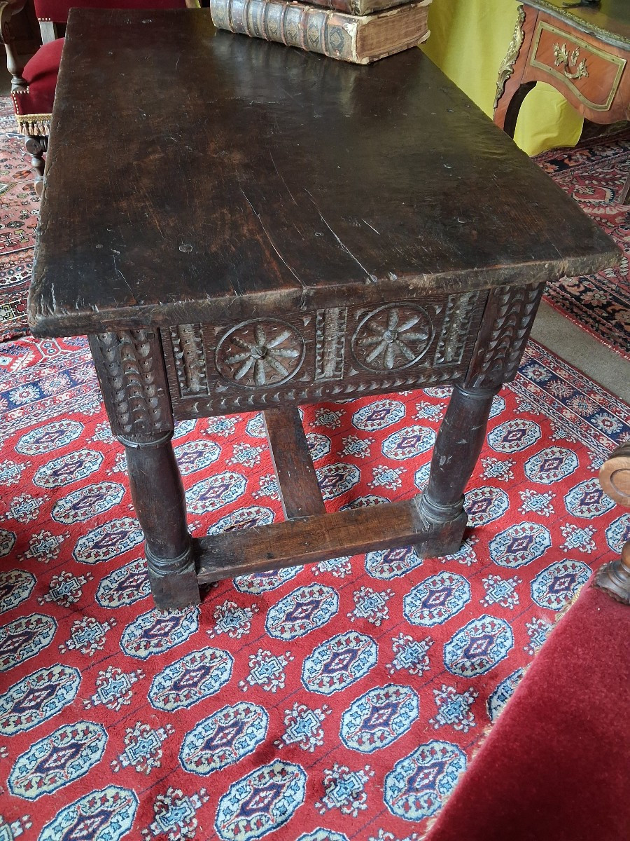 17th Century Table -photo-2