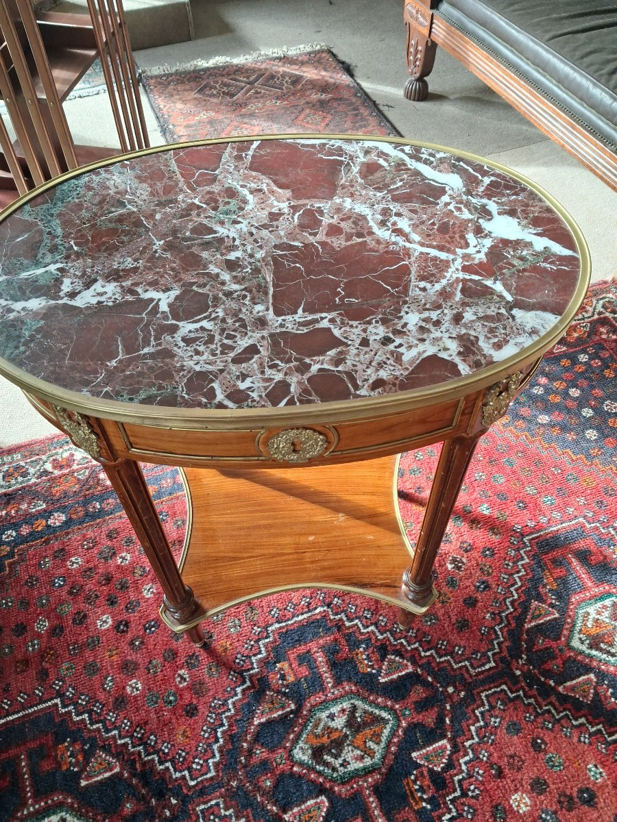 Small Side Table In Light Mahogany -photo-1