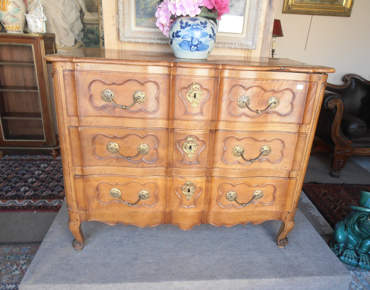 COMMODE 