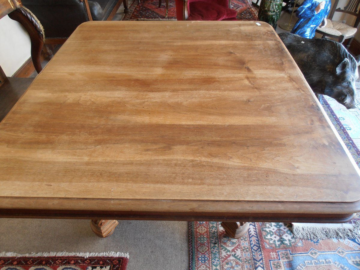 Table -photo-2