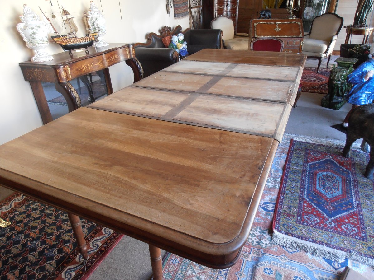 Table -photo-2