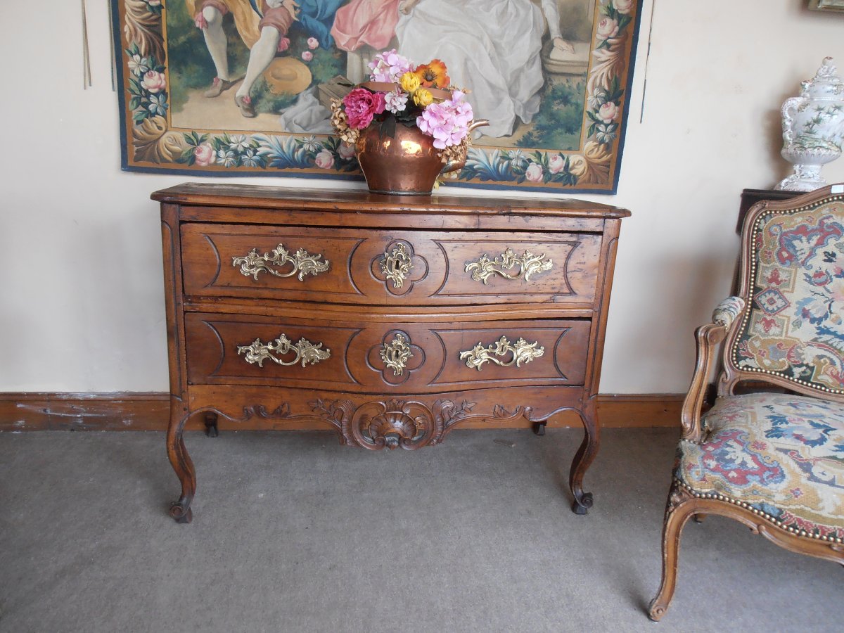 18th-century Chest Of Drawers