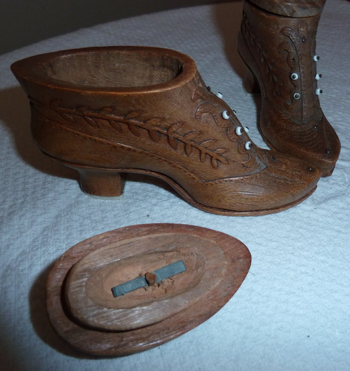 bottines en bois sculpté-photo-2