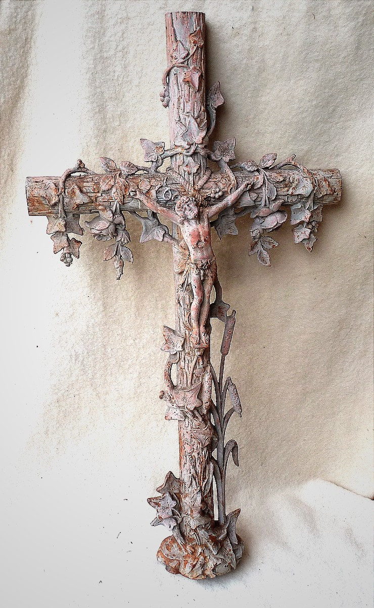 grande croix en fonte