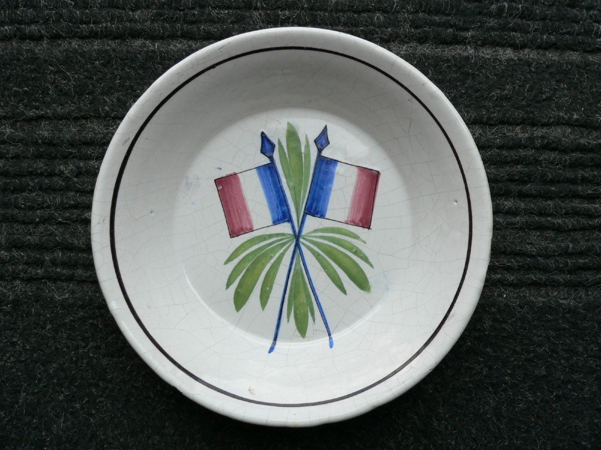 19th Century Nevers Earthenware Bowl Decorated With Tricolor Flags