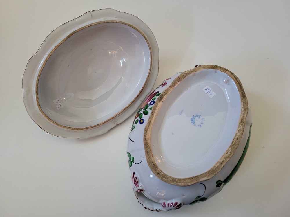 19th Century Lunéville Earthenware Soup Tureen-photo-1