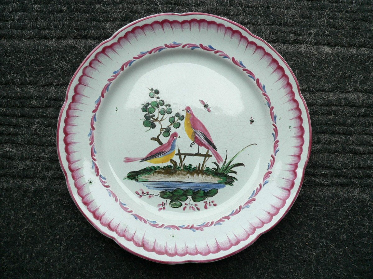 Earthenware Plate From Islettes Decorated With A Couple Of Trendy Birds