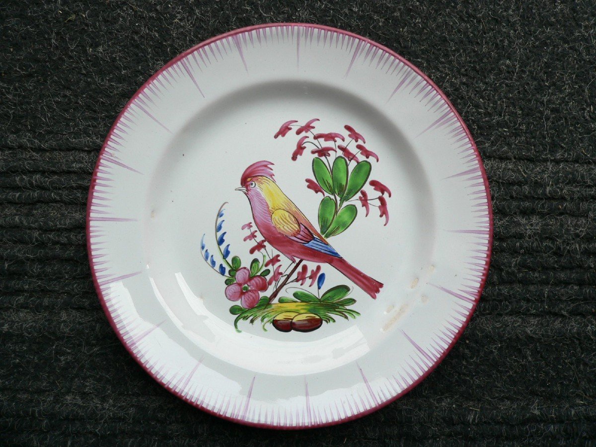 Nineteenth Islettes Earthenware Plate