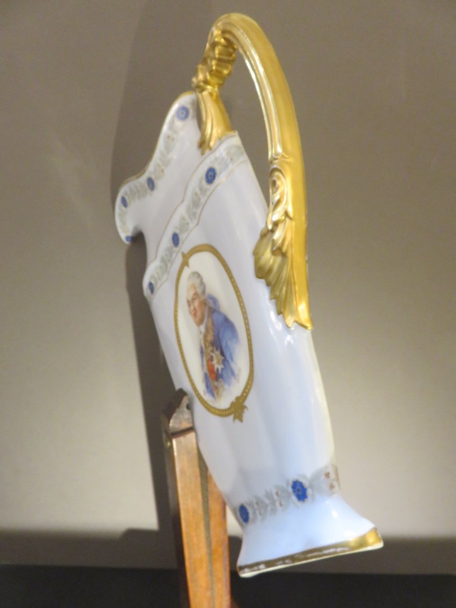 Demi vase en porcelaine peinte destiné aux représentants en porcelaine d'après Joseph Boze-photo-2