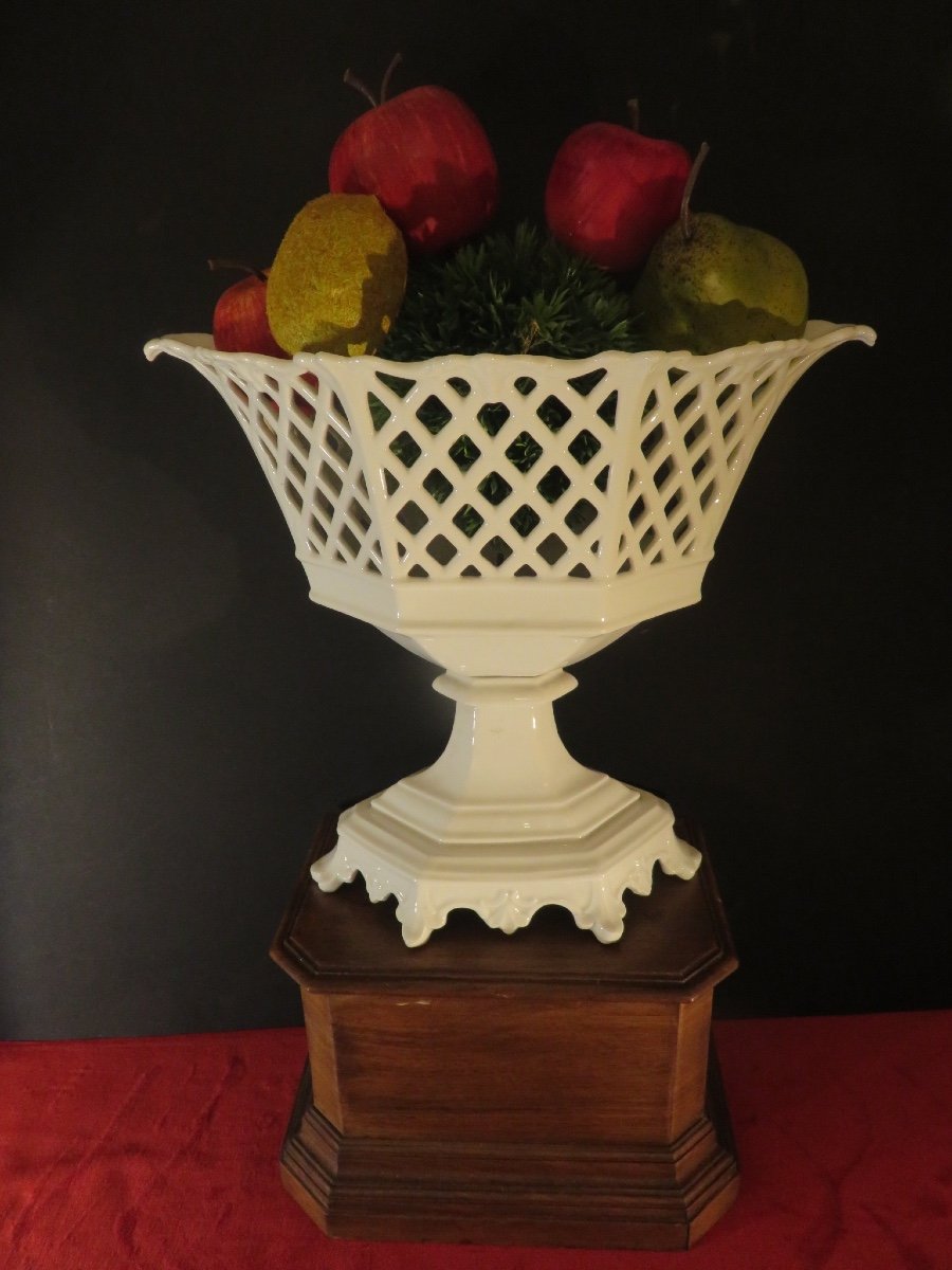 Garniture, Composée De Trois Corbeilles Sur Pied , En Porcelaine Blanche Ajourée ,  XIX ème -photo-7