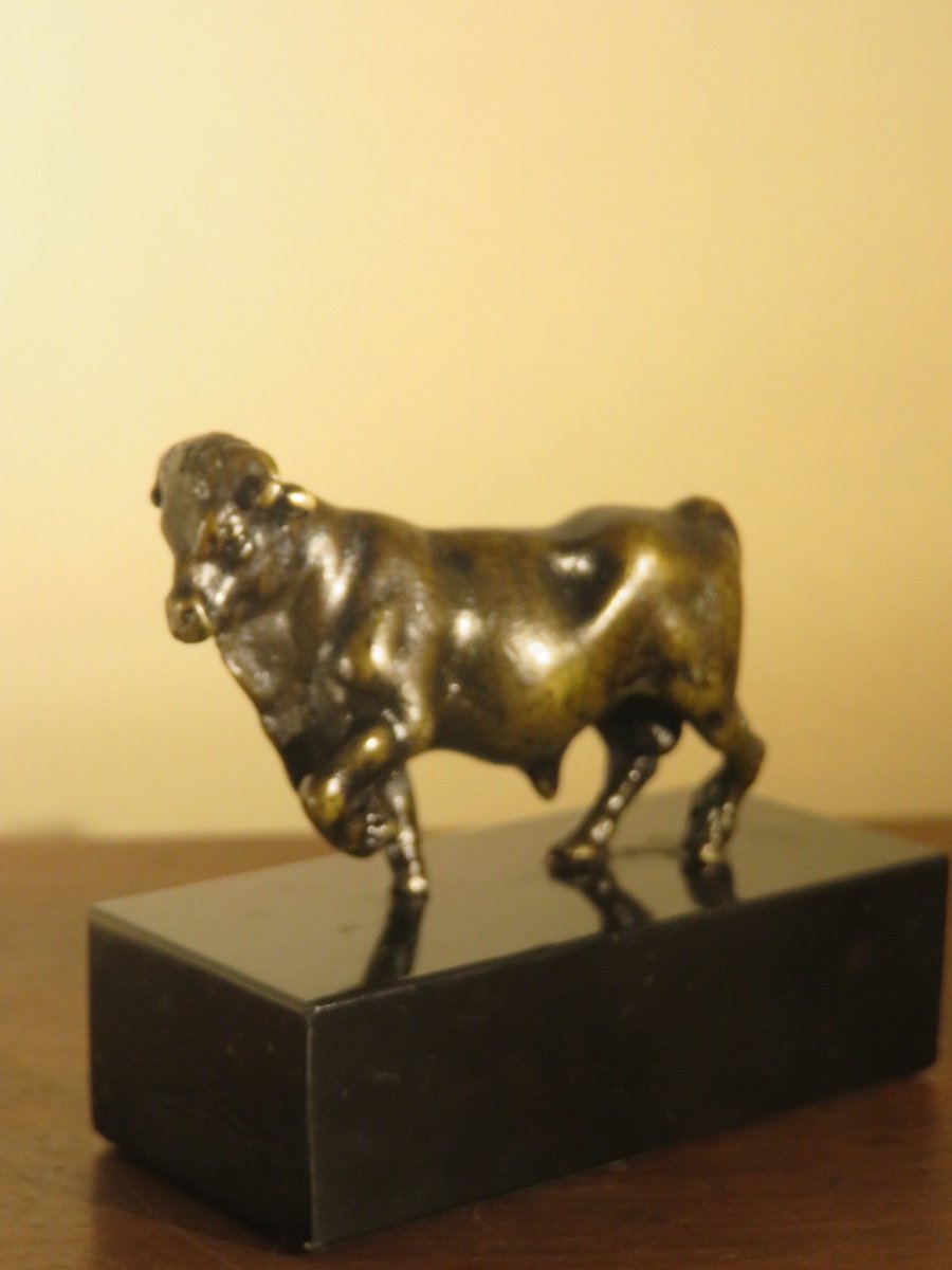 Petit bronze animalier : taureau sur un socle marbre noir  XIX ème-photo-2