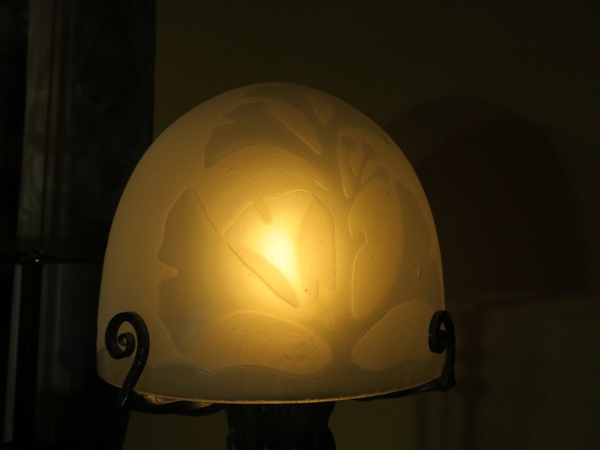 Grande Lampe Art Déco ( Ht 48 Cm) Des Années 1925- 1930  En Fer Forgé , Globe Gravé -photo-3