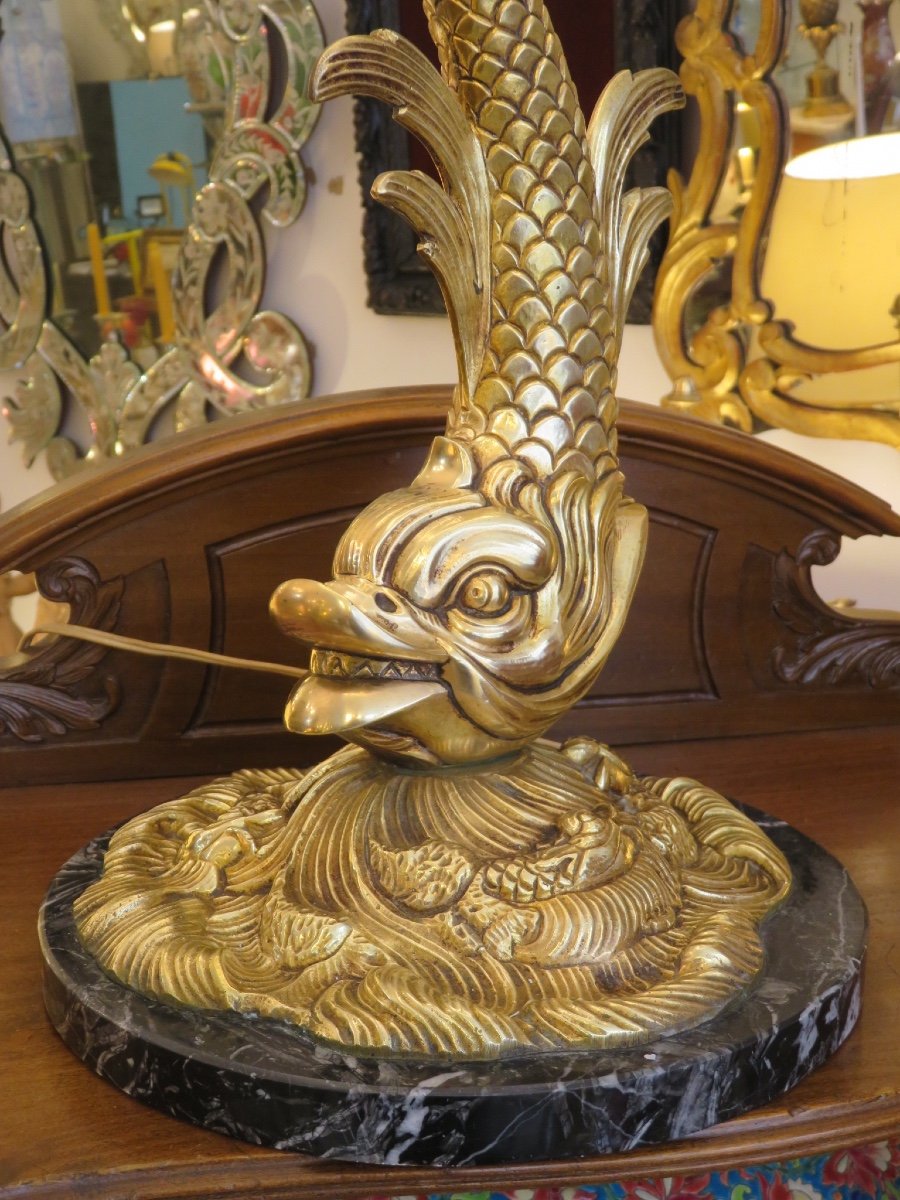 Lampe Dauphin en bronze doré  ( hauteur avec douille 53 cm)  socle en marbre XX ème -photo-1