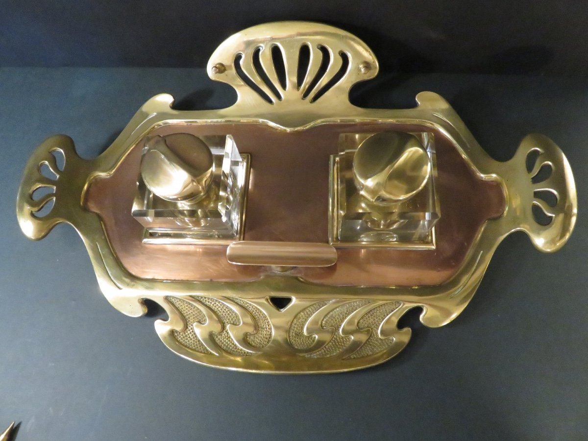 Encrier Art Nouveau en laiton et cuivre , les godets sont en cristal taillé -photo-7