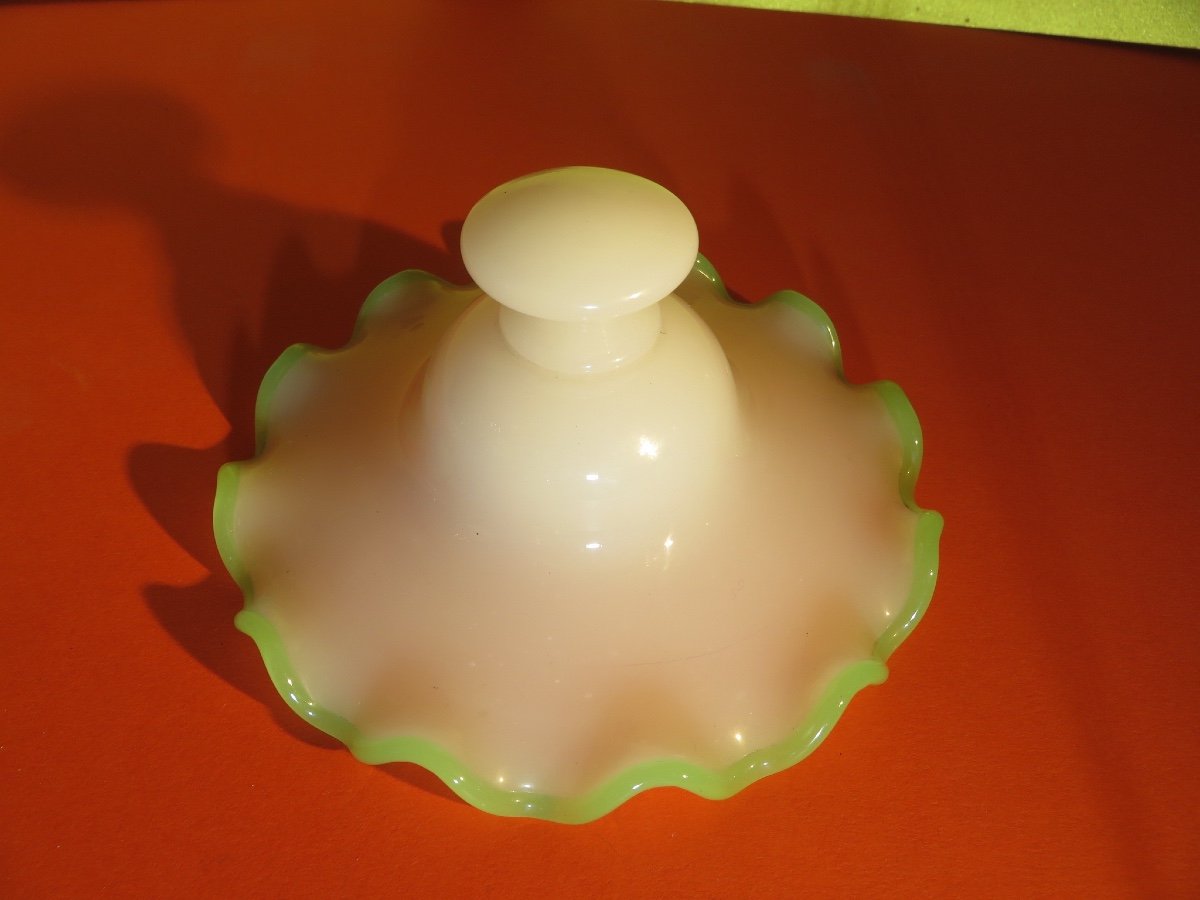 Drageoir, Candy Dish, In White And Green Opaline, 19th Century-photo-2