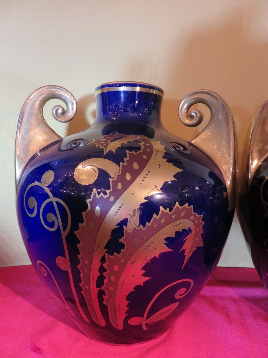 Deux vases Art Déco en faÏence fine de Tours ,  forme boule à trois anses signés Maurice Pinon -photo-3