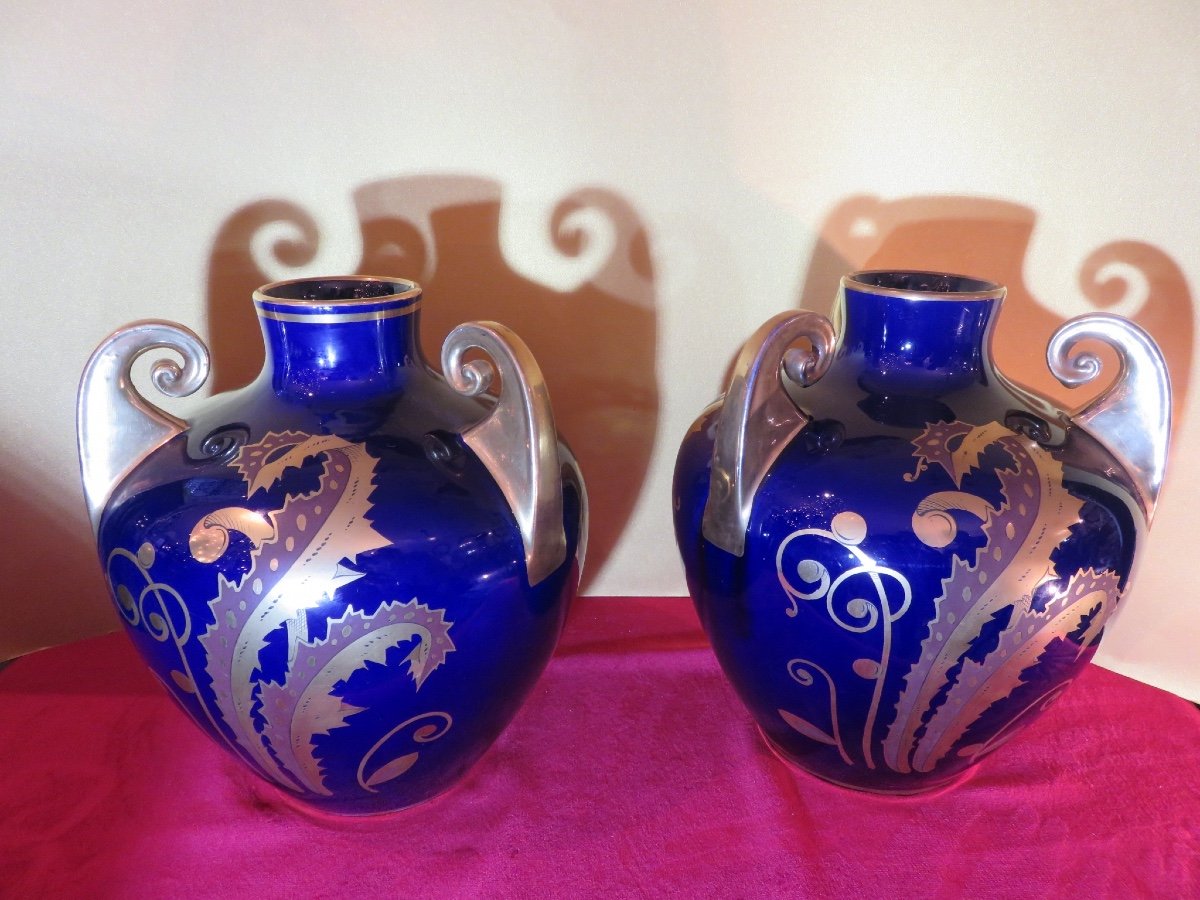 Deux vases Art Déco en faÏence fine de Tours ,  forme boule à trois anses signés Maurice Pinon -photo-8