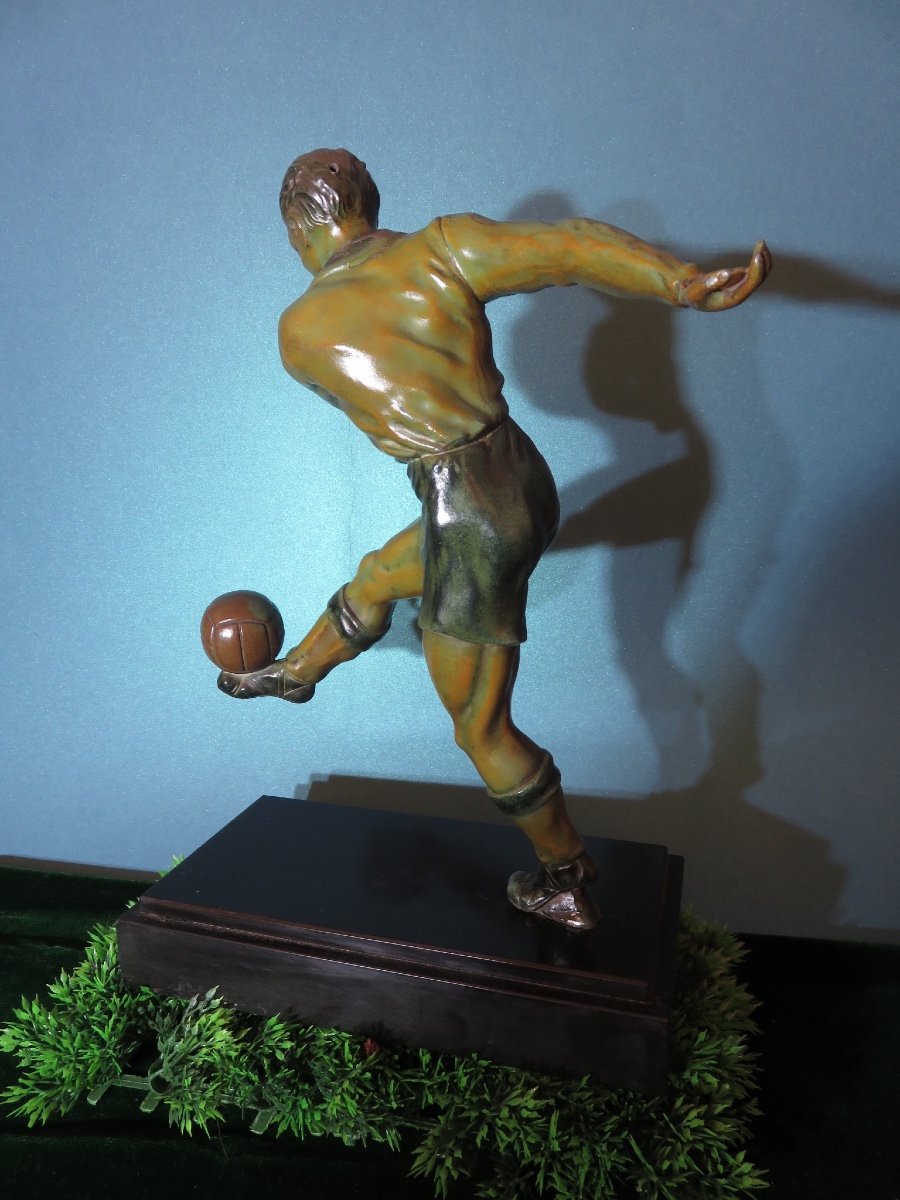 Sculpture en régule ,socle en marbre noir d'un footballeur époque Art Déco-photo-3