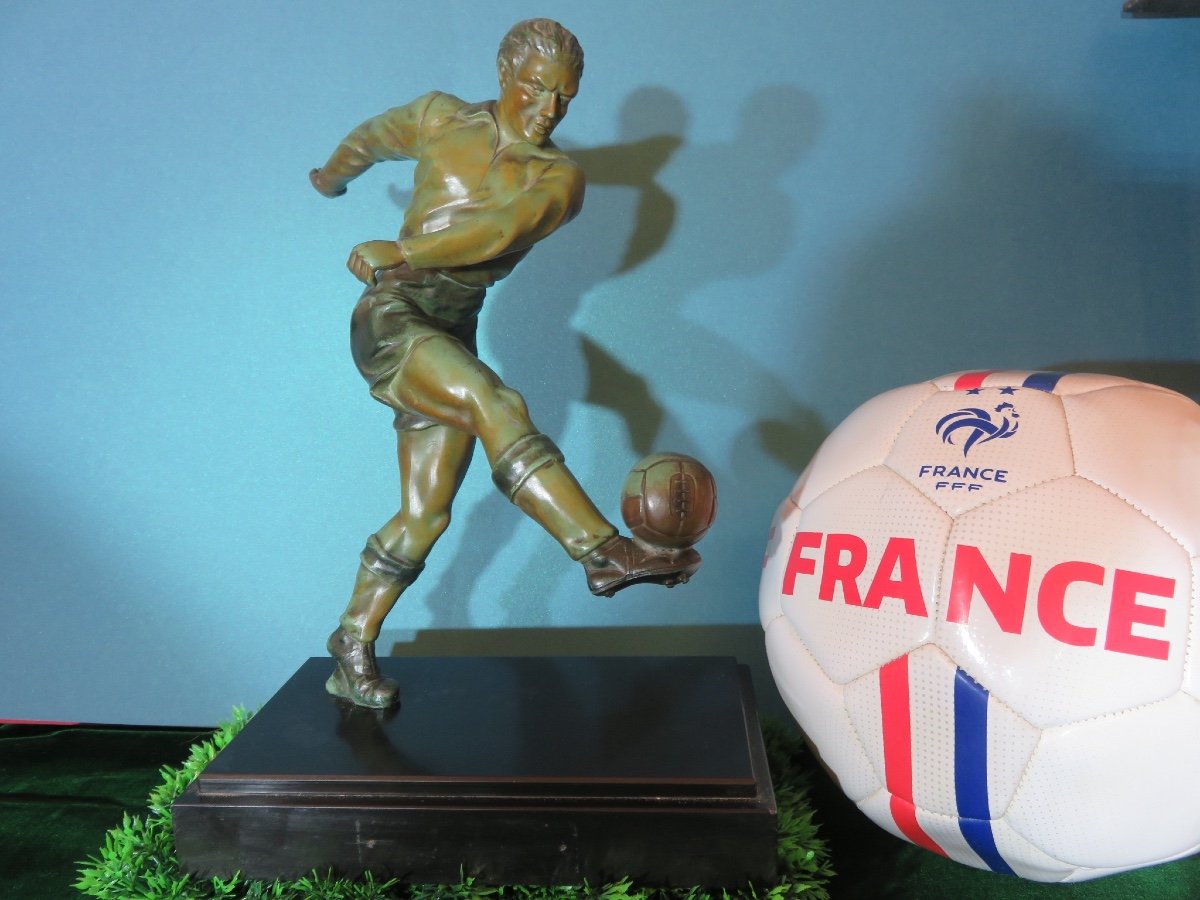 Sculpture en régule ,socle en marbre noir d'un footballeur époque Art Déco-photo-1