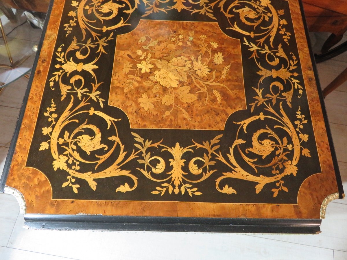 Table de milieu marquetée , à quatre abattants  , décor de bronze doré, d'époque Napoléon III-photo-2