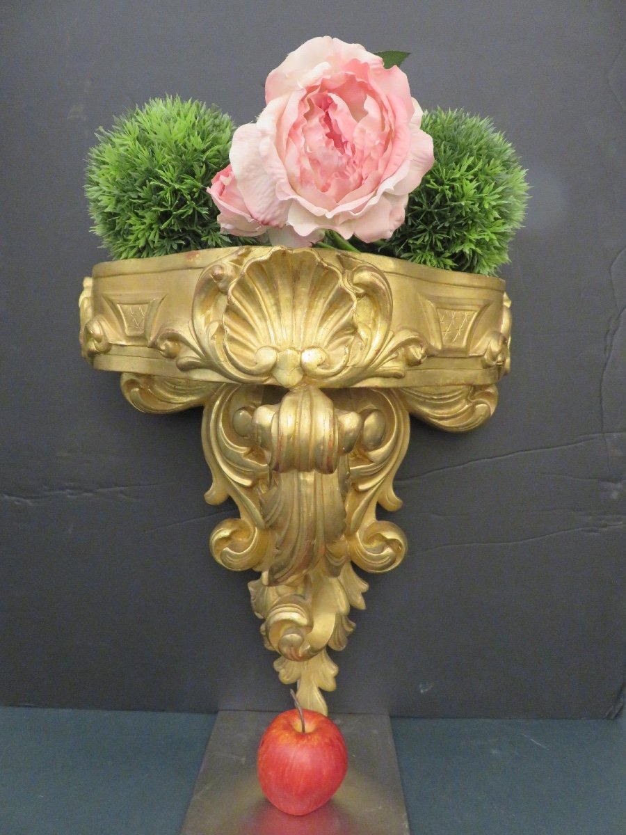 Grande jardinière  d'applique formant console, en bois sculpté doré , de style Baroque fin XIX -photo-8