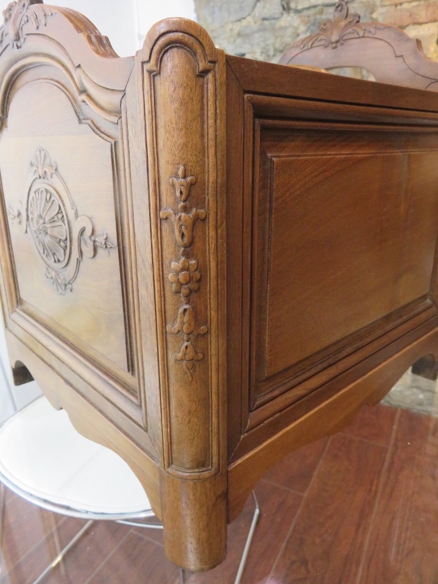 Magazine Rack Or Book Rack, In Solid Walnut, Carved, 19th Century-photo-1