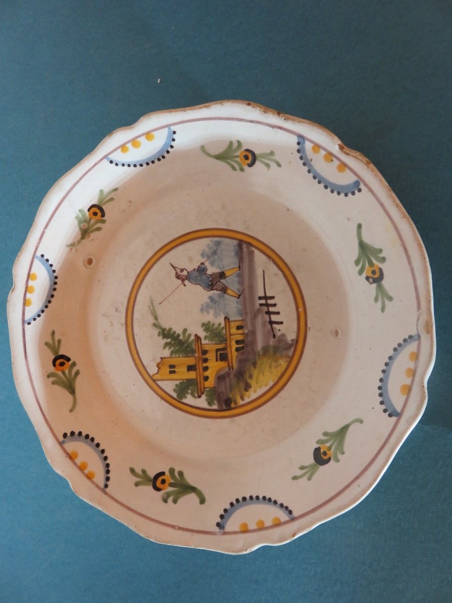 Nevers Earthenware Plate: The Fisherman, 18th Century -photo-5