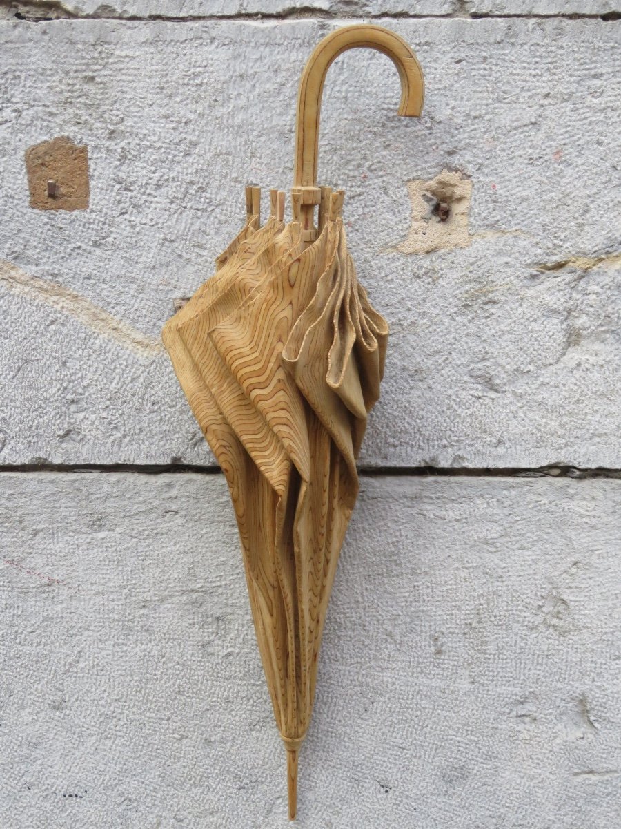 Sculpture en bois , en trompe l'oeil  ,  " Parapluie " de Guy Burais ( 1911- 2004 )
