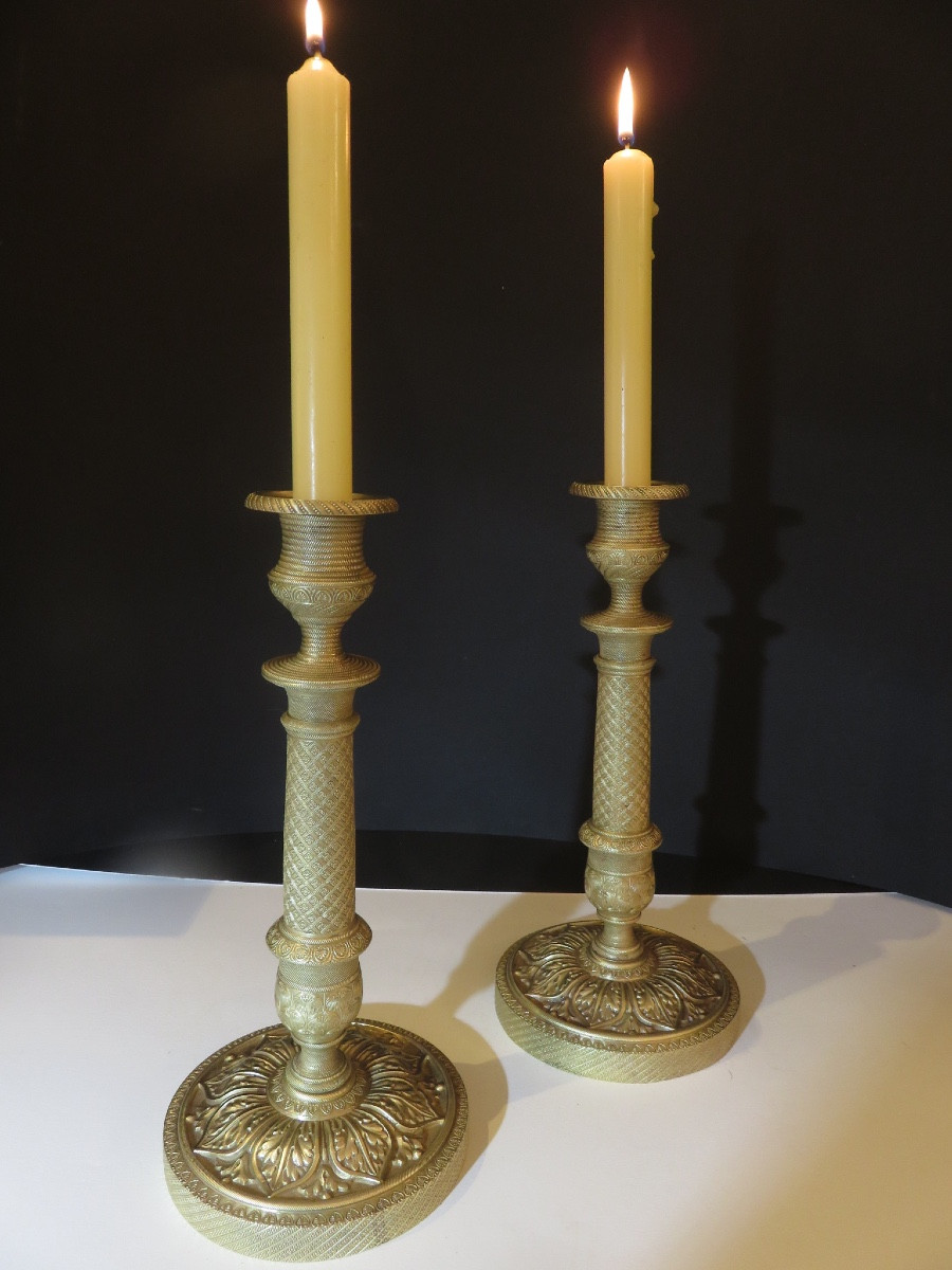 Paire de bougeoirs en bronze doré d'époque Restauration  XIX ème -photo-2