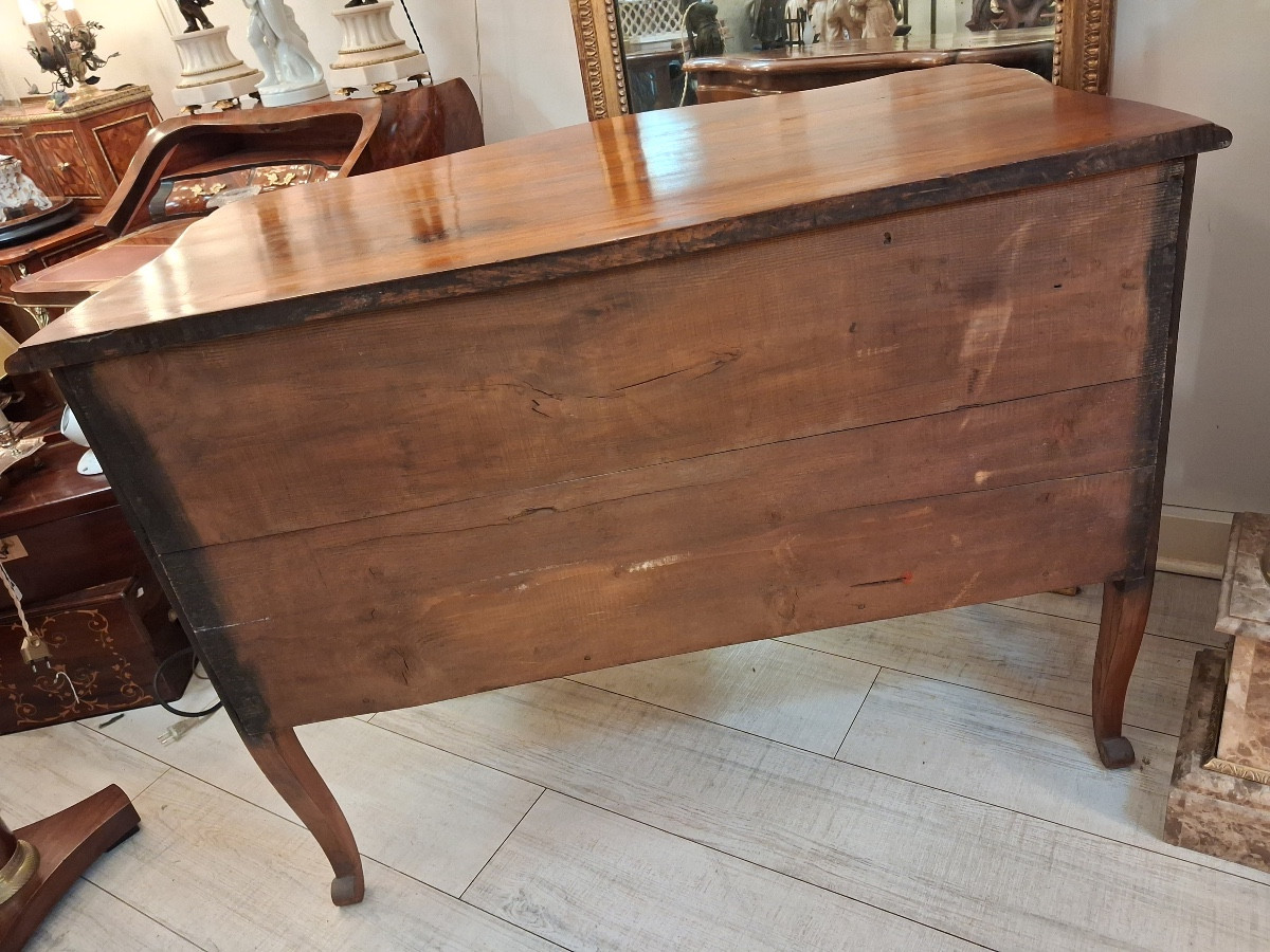 Commode galbée  , à deux tiroirs , en noyer massif dans le goût de Jean François  Hache  XXème -photo-4