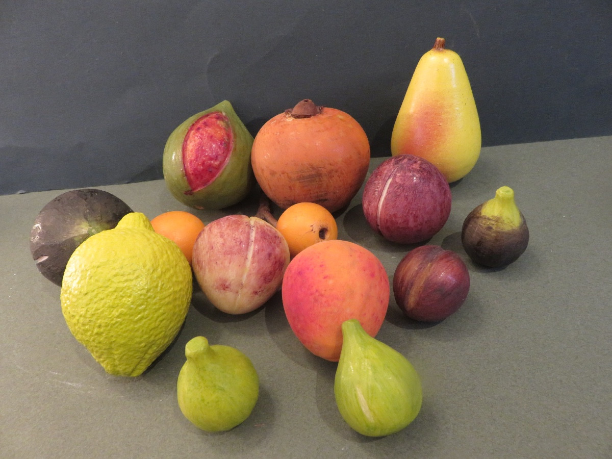 18 fruits en marbre polychrome , peint au naturel , époque XIX ème -photo-2